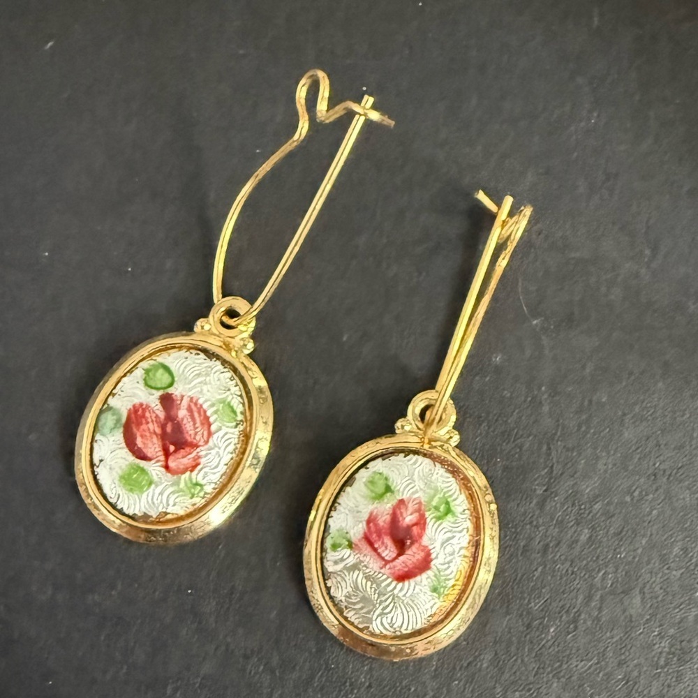 🌹 Vintage Hand-Painted Porcelain Rose Jewelry Set – Necklace + Earrings - Picture 4 of 13